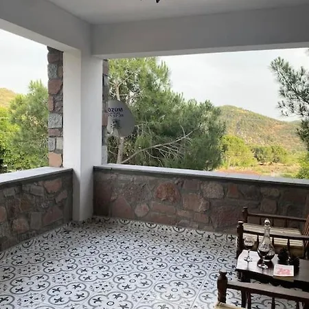 - Kiroba Camlikonak Tas Villa *