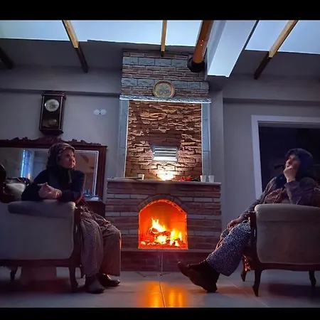 - Kiroba Camlikonak Tas Villa