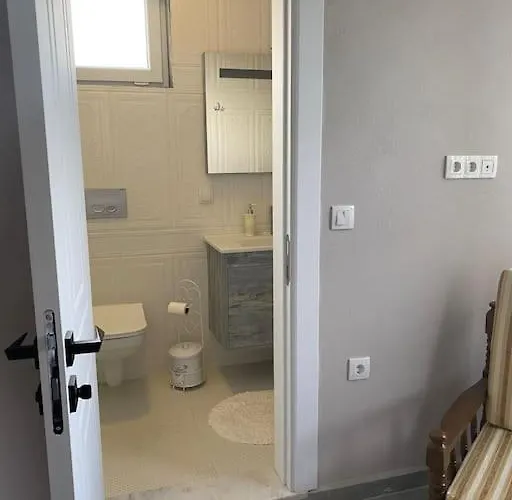 - Kiroba Camlikonak Tas Dikili