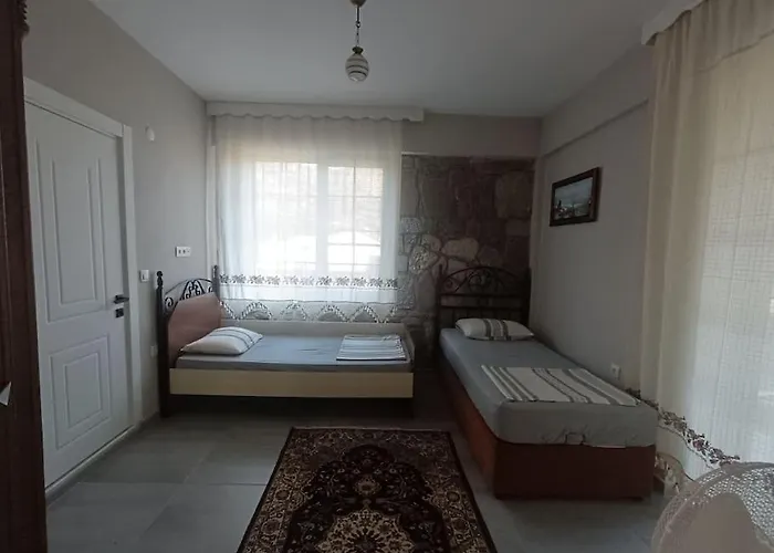 - Kiroba Camlikonak Tas Vila *