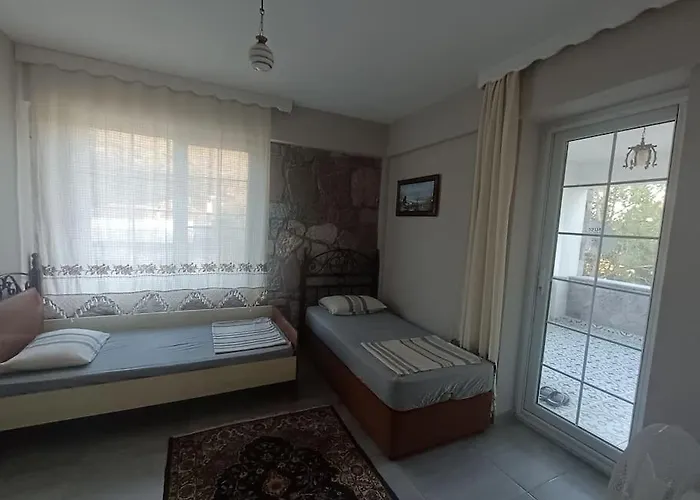 Vila - Kiroba Camlikonak Tas *