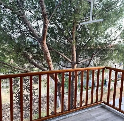 - Kiroba Camlikonak Tas