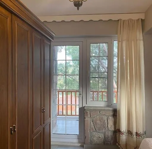 Vila - Kiroba Camlikonak Tas Dikili