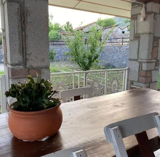 Vila - Kiroba Camlikonak Tas