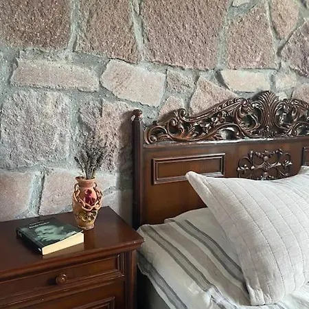 Villa - Kıroba çamlıkonak Taş *