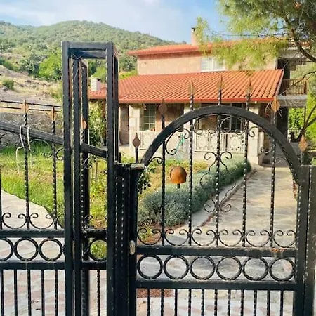 - Kıroba çamlıkonak Taş *