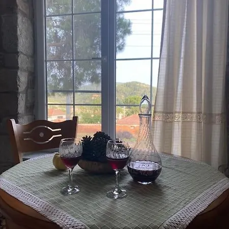 - Kıroba çamlıkonak Taş Dikili