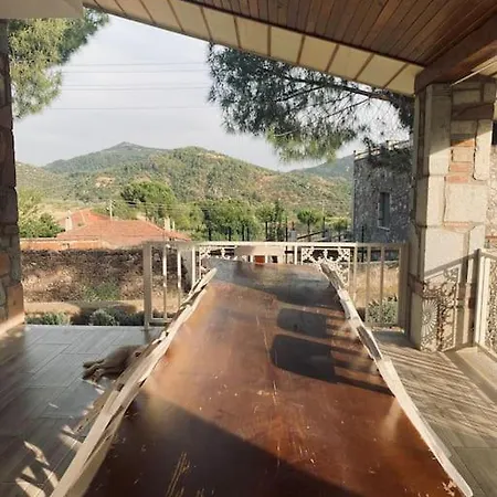 - Kıroba çamlıkonak Taş Villa