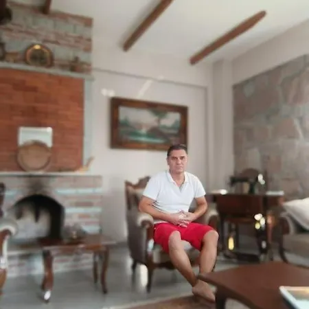 - Kıroba çamlıkonak Taş Villa *