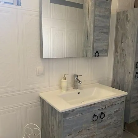 Villa - Kıroba çamlıkonak Taş *