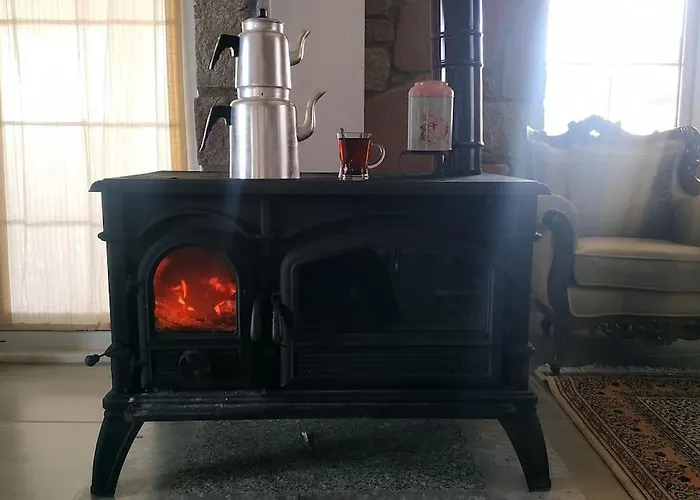 - Kiroba Camlikonak Tas